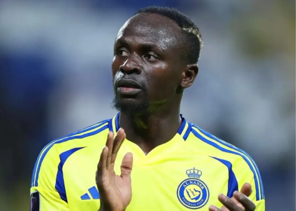 استراحت اجباری به مانه به‌خاطر استقلال