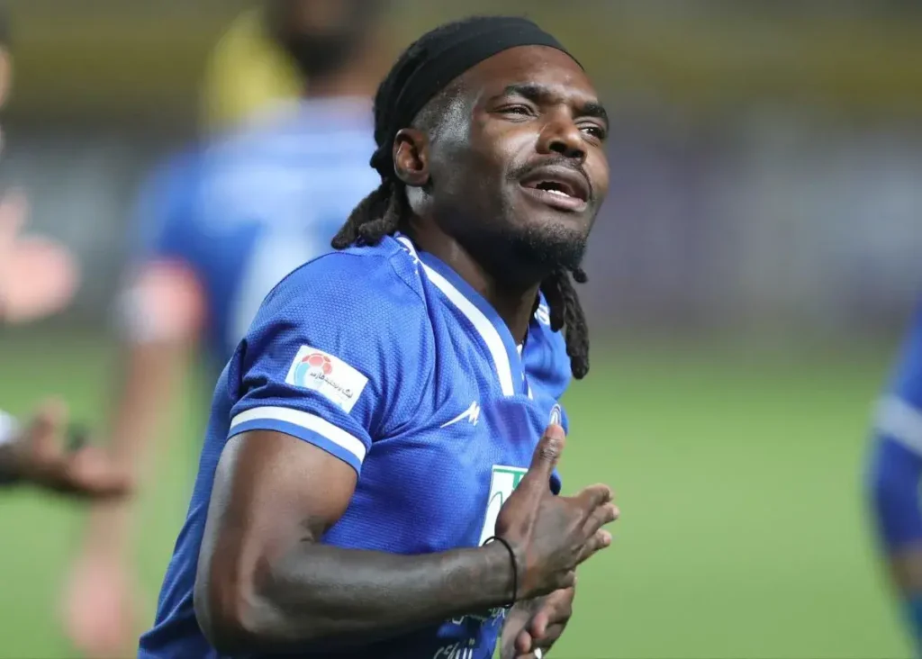 واکنش بیفوما به شایعه پرسپولیسی شدن