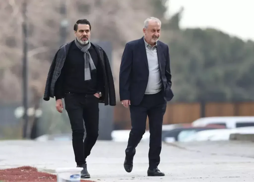 درویش مانند یک رئیس جمهور در پرسپولیس!