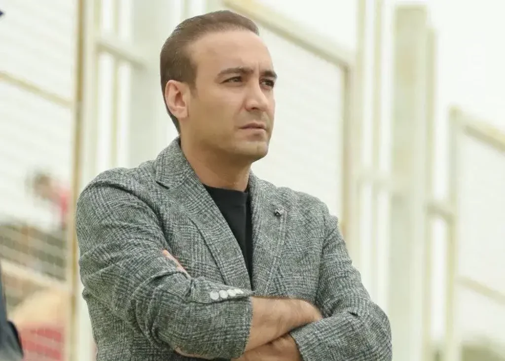 یادداشت مالک خیبر: ما، تراکتور و نساجی تنهاییم!