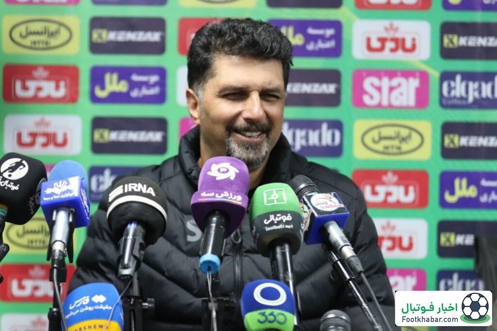 مجتبی حسینی: حواشی را رها کنید و فوتبال بازی کنید!