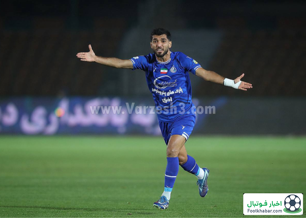 حرف‌های در گوشی زبیر با آزادی (عکس)