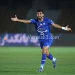 حرف‌های در گوشی زبیر با آزادی (عکس)