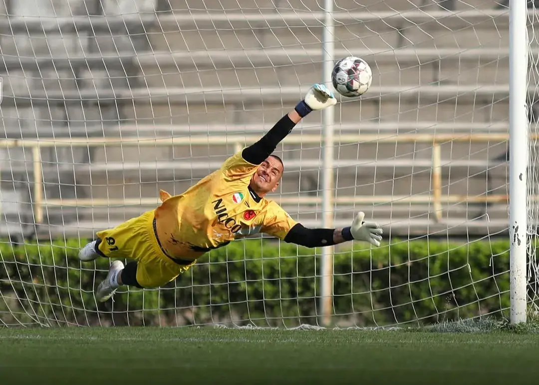 اولین پنالتی سال را حامد لک گرفت