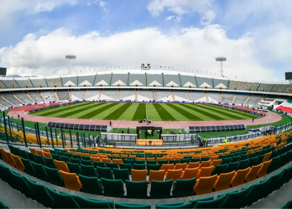 میزبانی آزادی از استقلال و پرسپولیس: سه ماه بعد