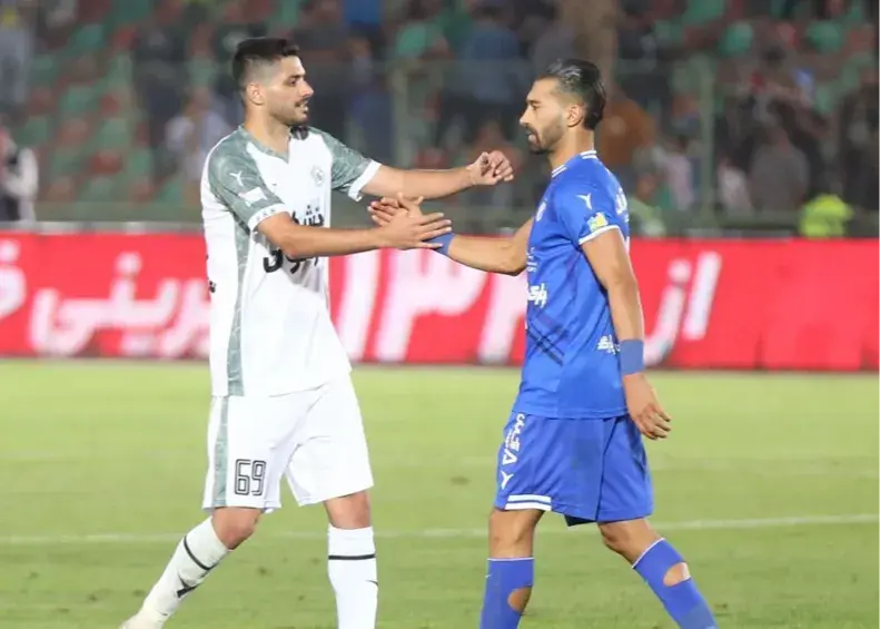 گزارش زنده: ذوب‌آهن 0 – استقلال 0