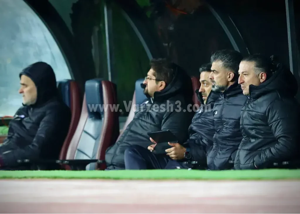 بررسی لحظه‌ای ملی‌پوشان از نیمکت (عکس)