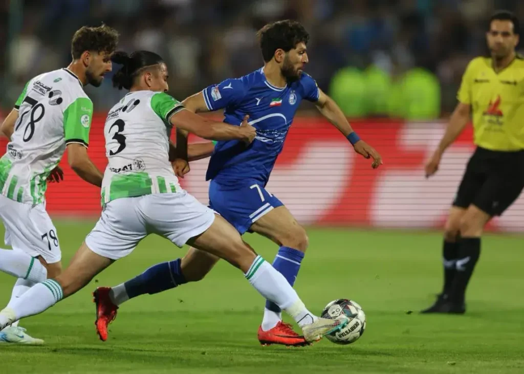 مدافع خیبر: دقیقی به بازیکنان جرات می‌دهد!