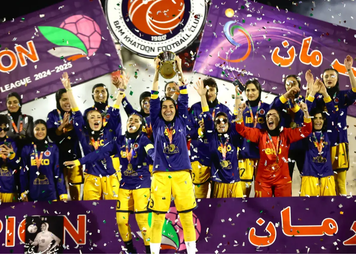 خاتون پرچمدار، سپاهان و گلگهر در کورس!