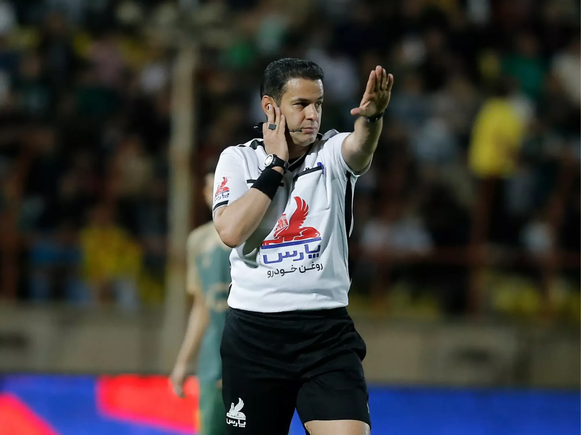 نقد کامل داوری شمس‌آذر – پرسپولیس