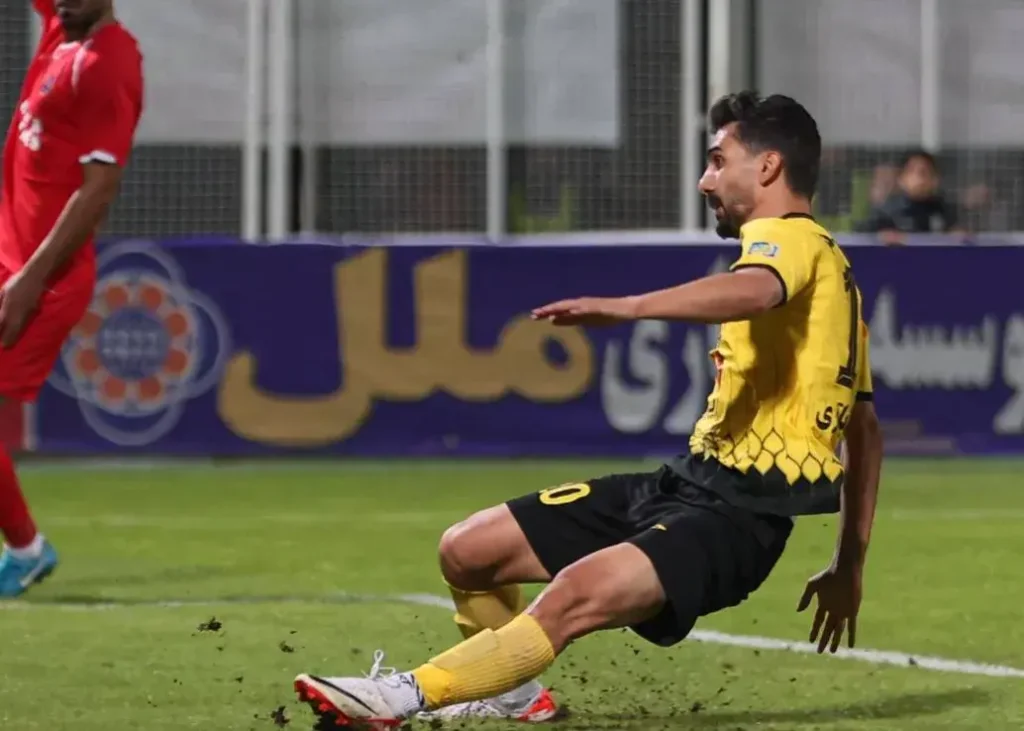 بازیکن مورد علاقه کارترون بدجایی پنالتی خراب کرد!