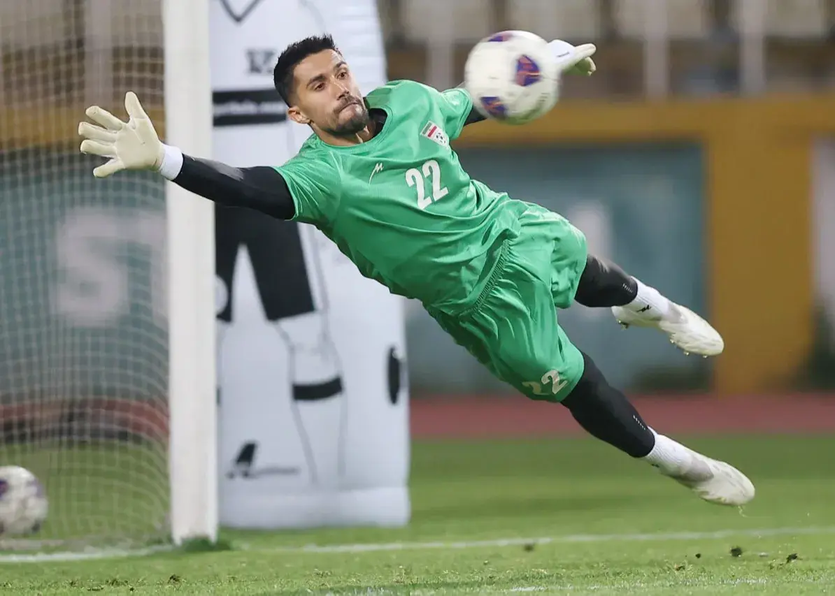 تشویق کاپیتان استقلال با هو کردن بیرانوند