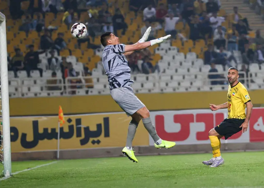 علی نعمتی محبوب سکوهای نقش جهان!