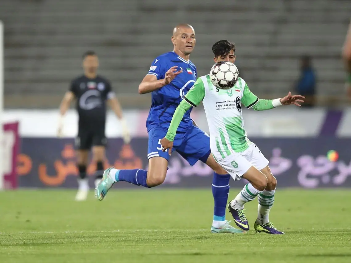 یک خیبری در رختکن استقلال بود!