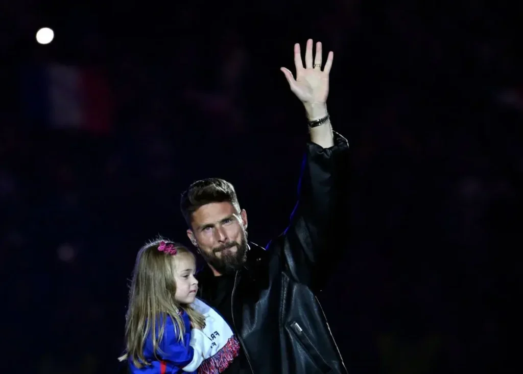 ادای احترام احساسی به ژیرو در استاد دو فرانس