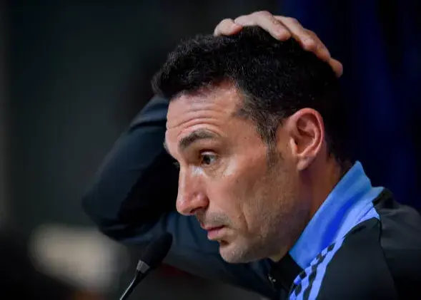 اسکالونی: با وجود غیبت مسی، فقط برد می‌خواهیم