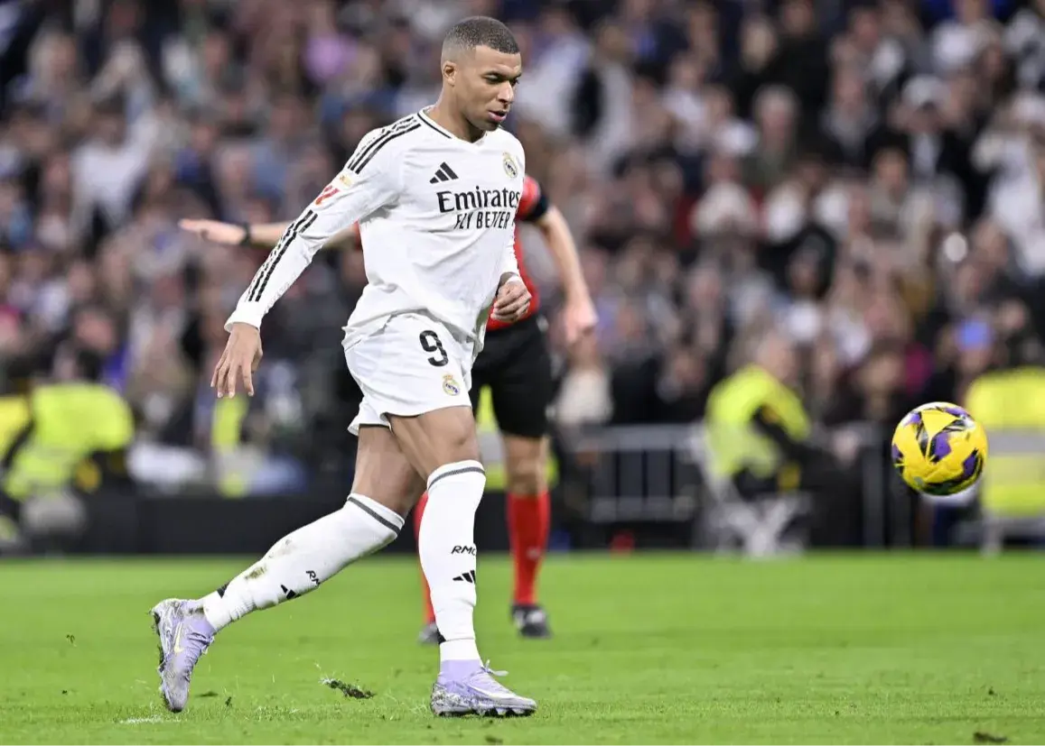 امباپه: کریس رونالدو خیلی من را نصیحت می‌کند