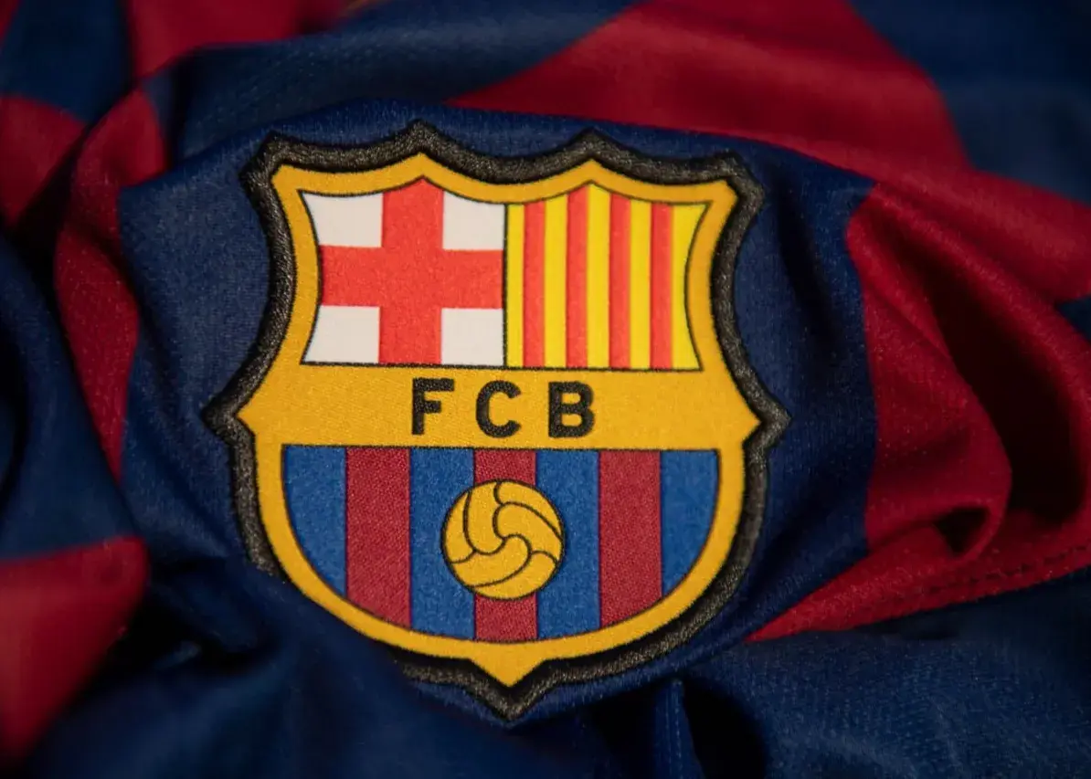 خواننده سرشناس اسپانسر بارسلونا در ال‌کلاسیکو