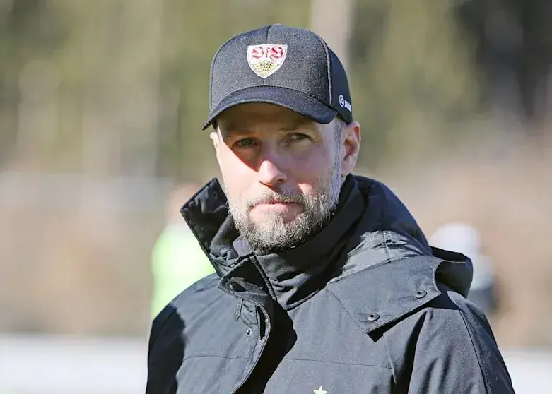 سرمربی مصاحبه را قطع کرد و رفت! (عکس)