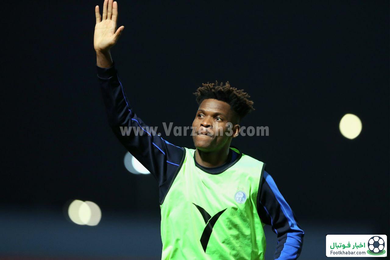 ستاره استقلال درخواست جدایی داد!