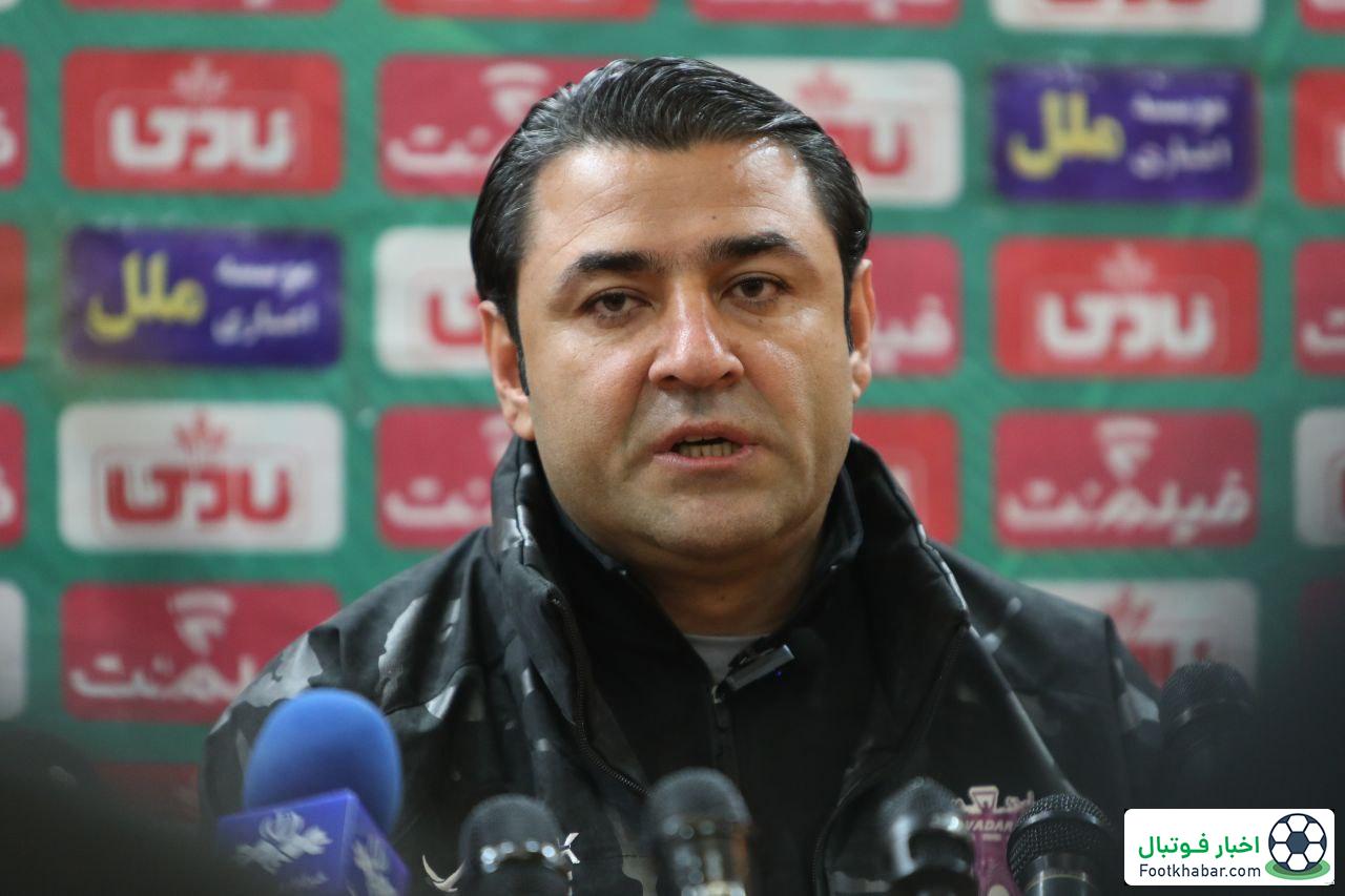 فاضلی: با احترام به گلمحمدی، وقت تلف کردند!