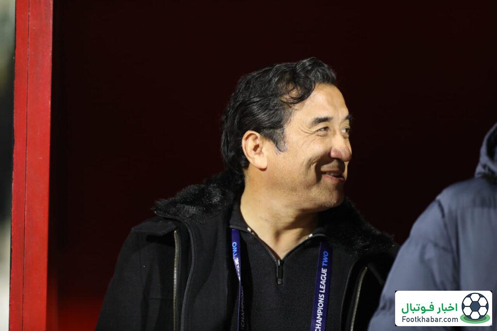 خداداد توپ طلایش را به رخ می‌کشد! (عکس)