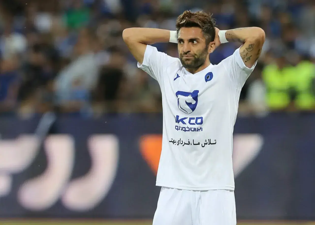 هت‌‎تریک هافبک باتجربه در بدشانسی مقابل استقلال!