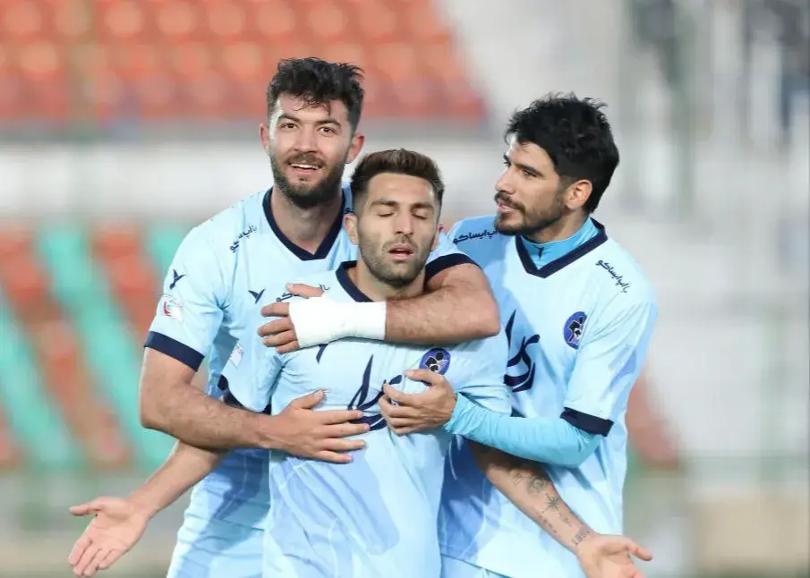 موتور یک ستاره در 34 سالگی روشن شد!(عکس)