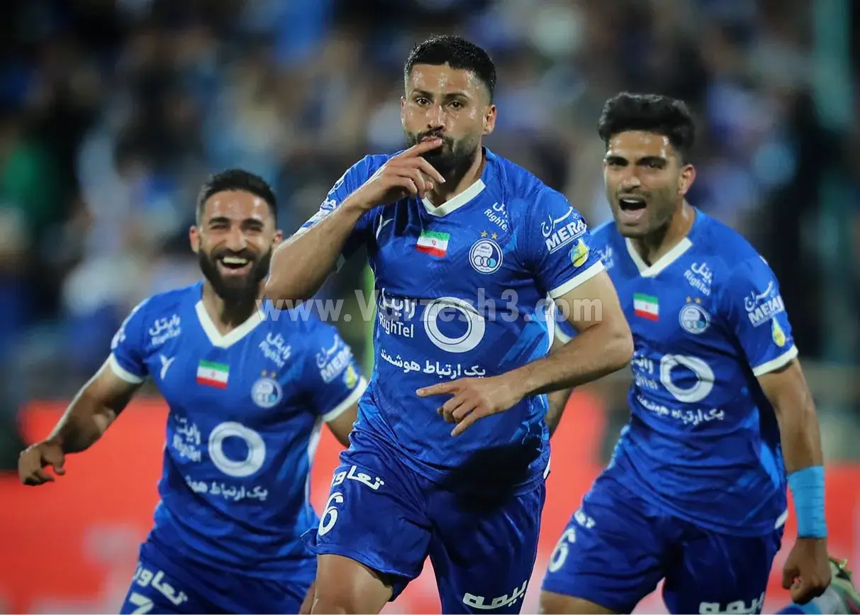 گلزن استقلال به فولاد از لیست خارج شد