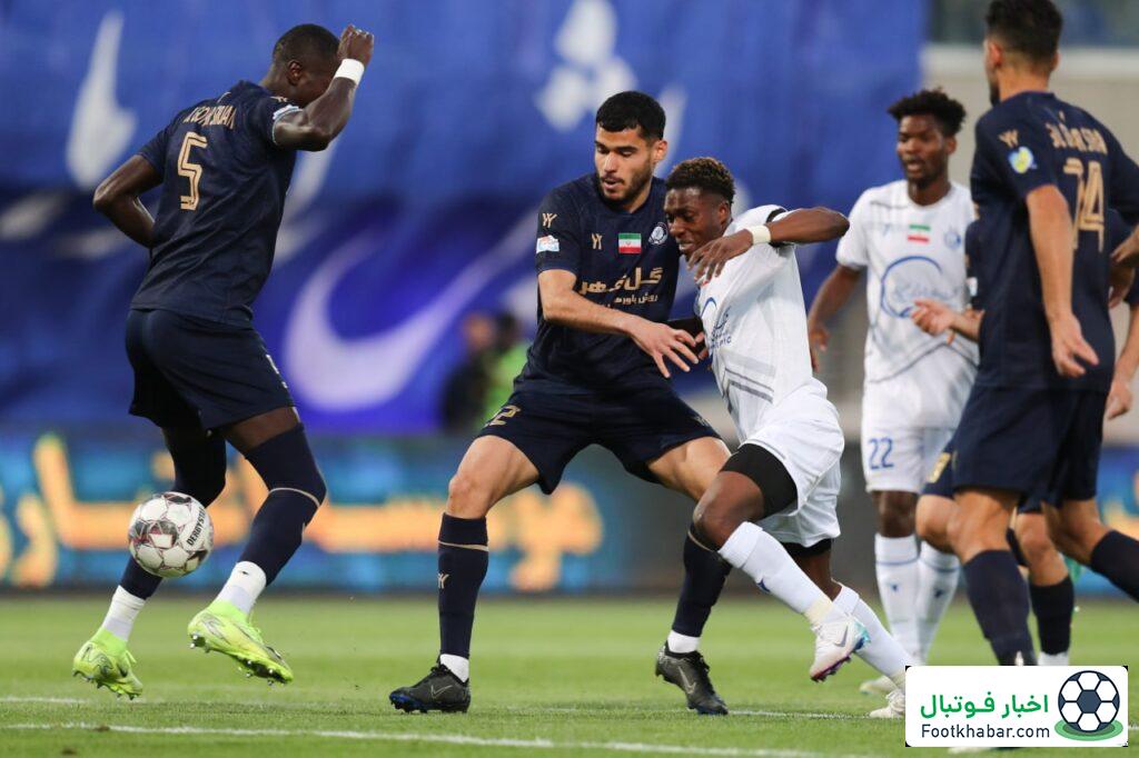 مهاجم استقلال تا به‌حال انقدر زجر نکشیده بود!