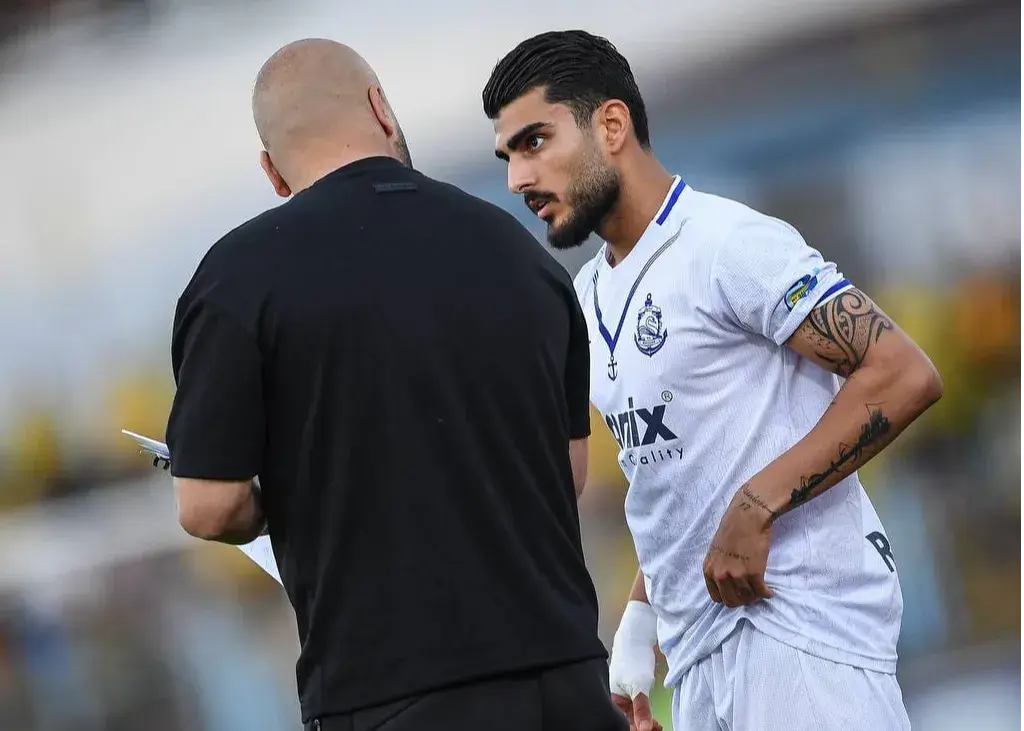 فوتبالیست پرسروصدا جام می‌خواهد