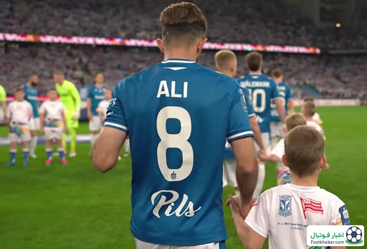 دل‌ربایی علی قلی در لباس رونالدینیو! (عکس)