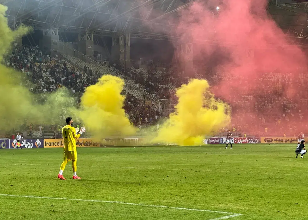 آره‌نا به افتخار بیرانوند به رنگ زرد درآمد!