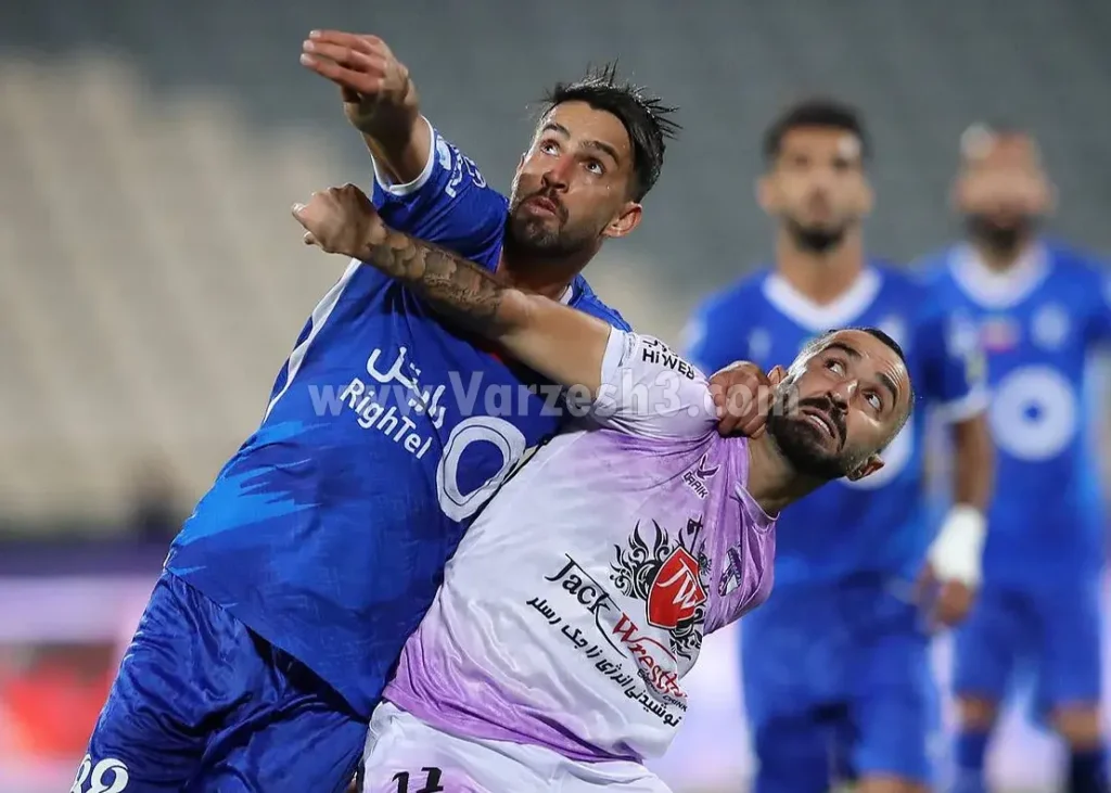 گزارش زنده: استقلال 1 – هوادار 0