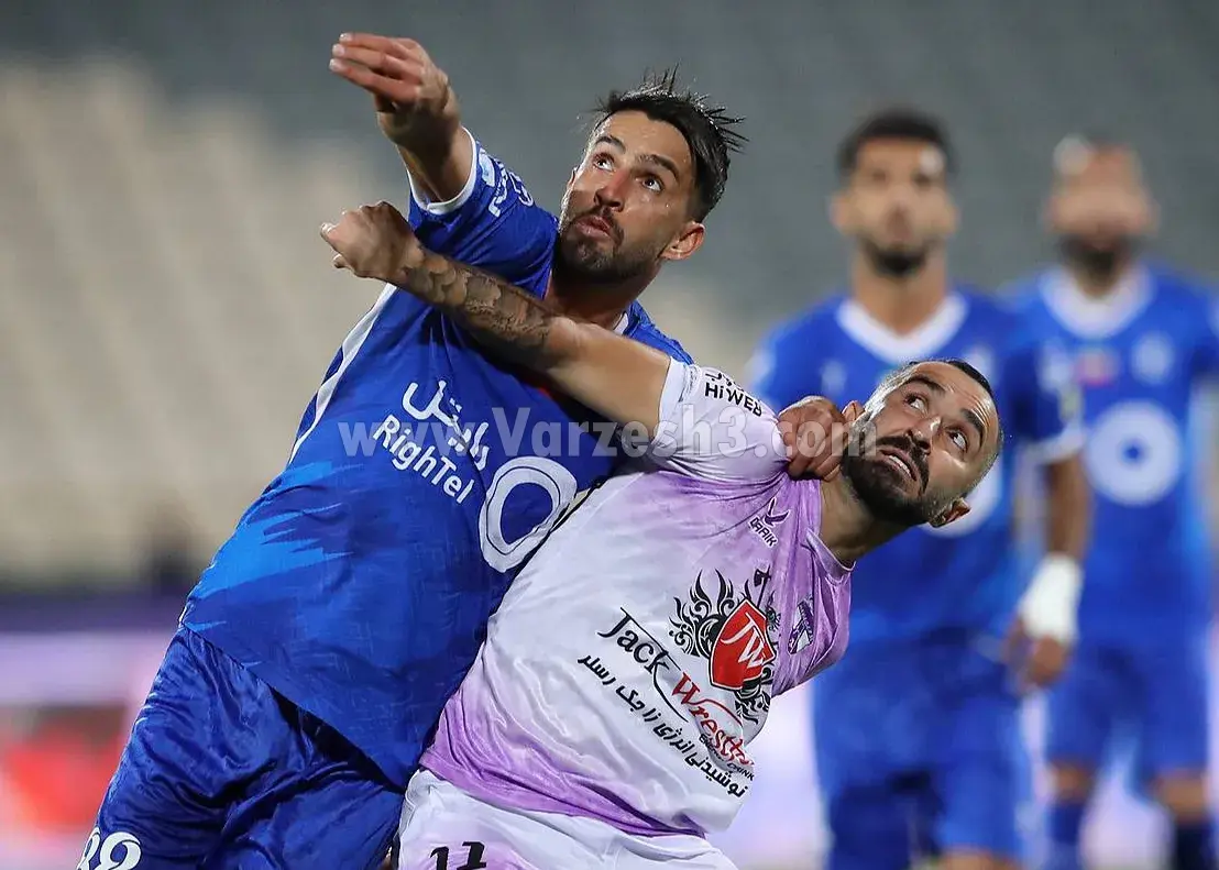 گزارش زنده: استقلال 1 – هوادار 0