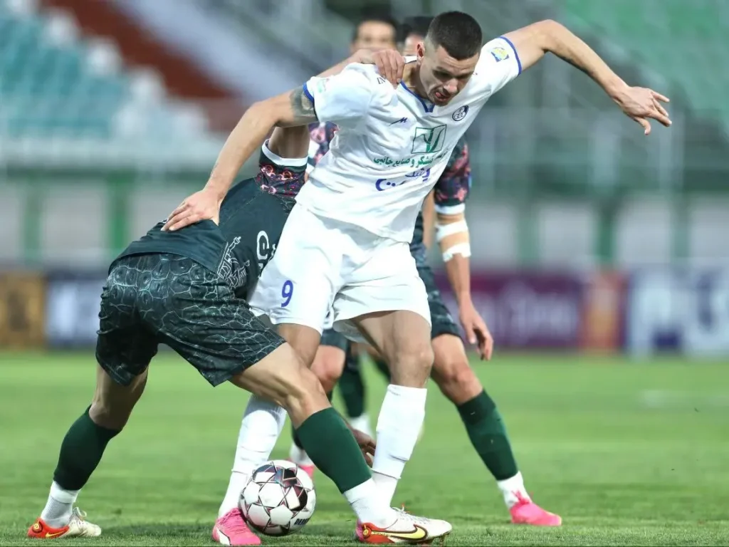 مهاجم برزیلی در فولادشهر خون به پا کرد!