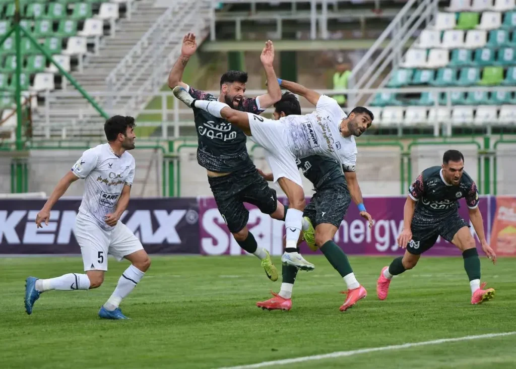 فریاد بازیکنان ذوب آهن برای دو مصدوم جدید (عکس)