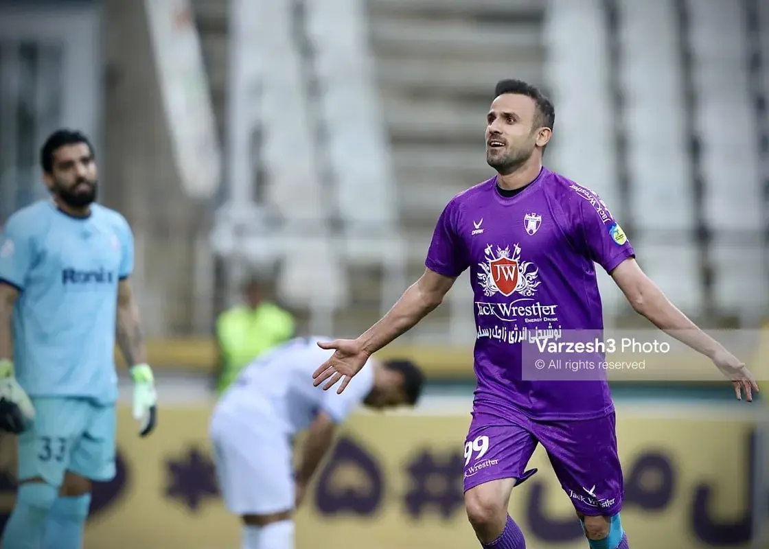 اسلامی در لیگ برتر پیر نمی‌شود! (عکس)