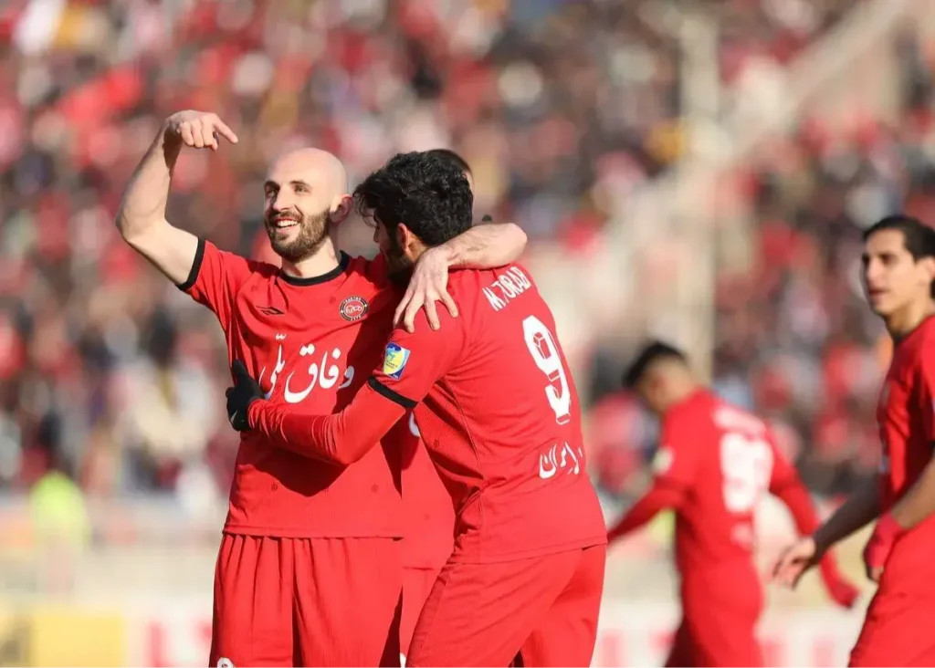 خرید میلیون دلاری تراکتور برای قهرمانی!