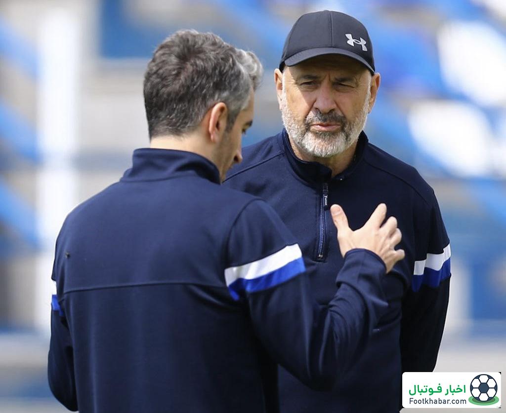 جباری راه بردن تراکتور را به استقلال نشان داد