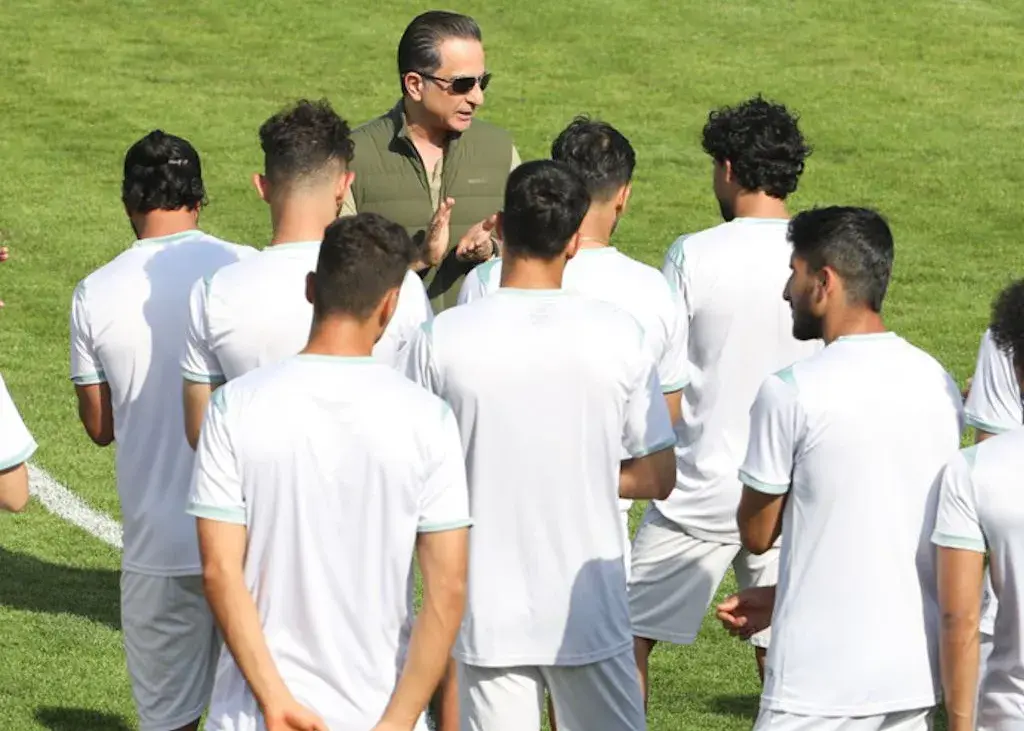 جلسات ویژه مالک نساجی قبل از بازی حذفی (عکس)