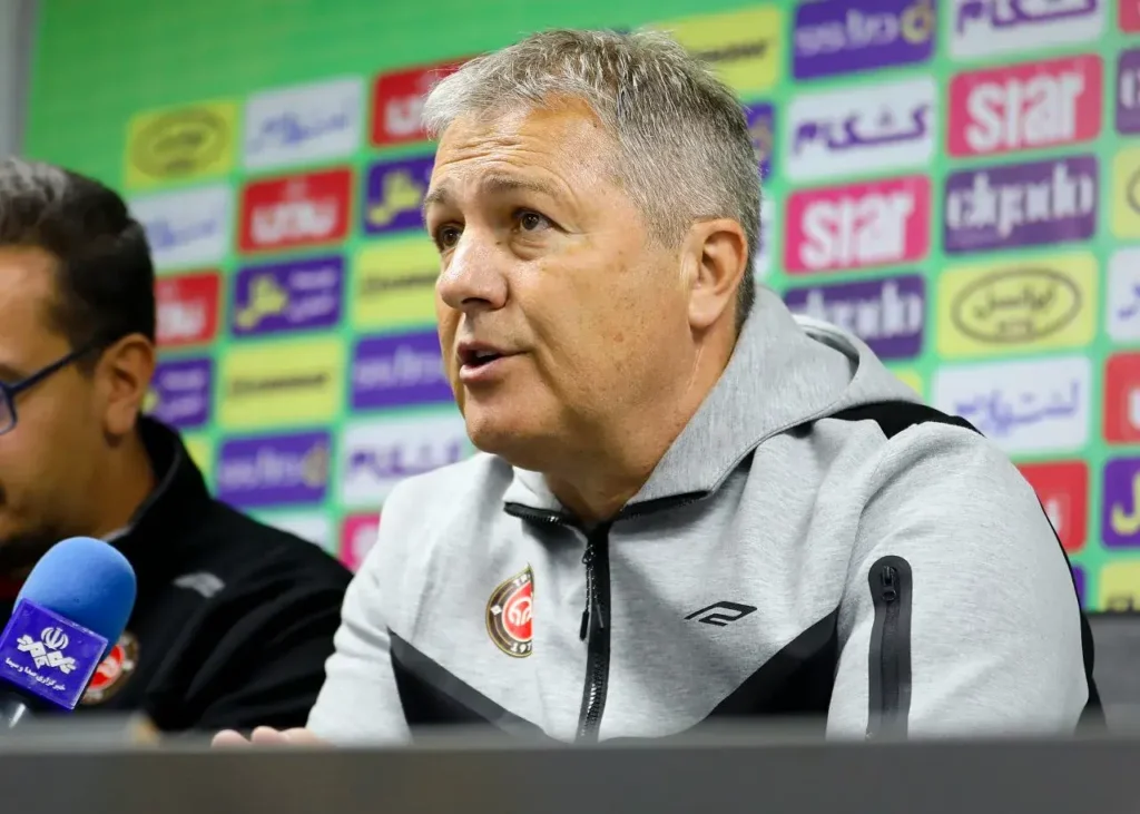 چرا نمی‌گویید نمی‌گذارند قهرمان شویم!