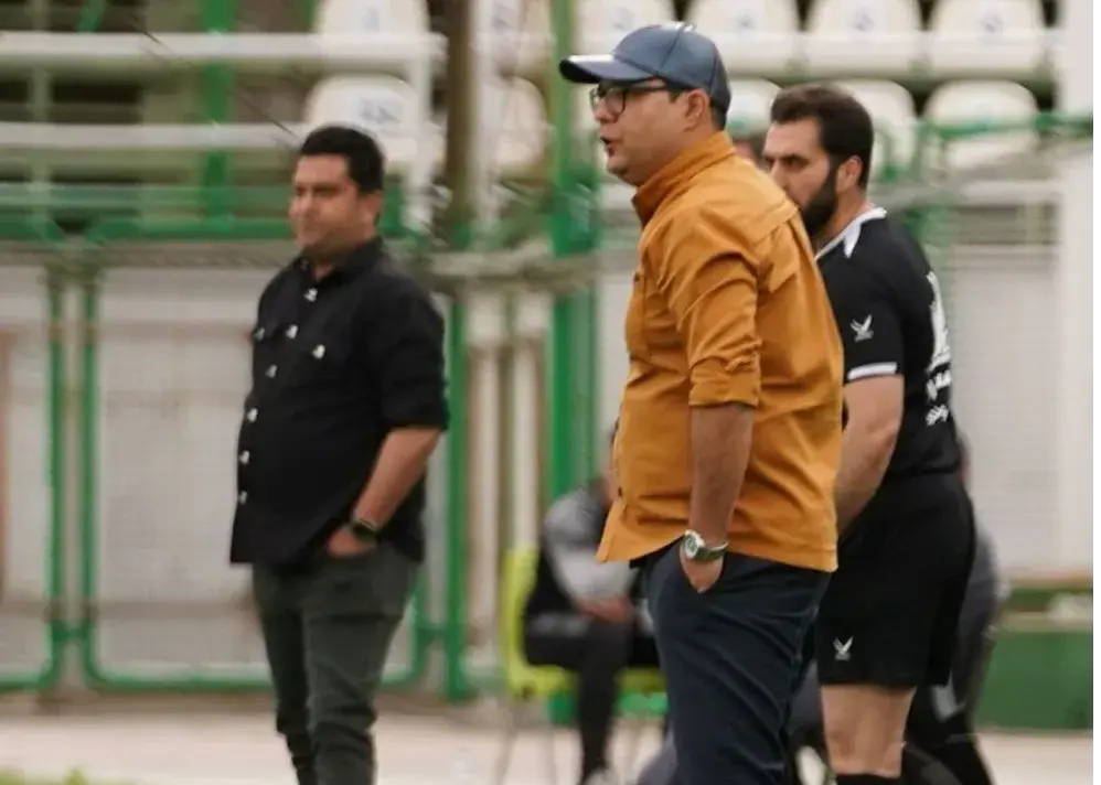 ربیعی رویش را از زمین چمن برگرداند! (عکس)