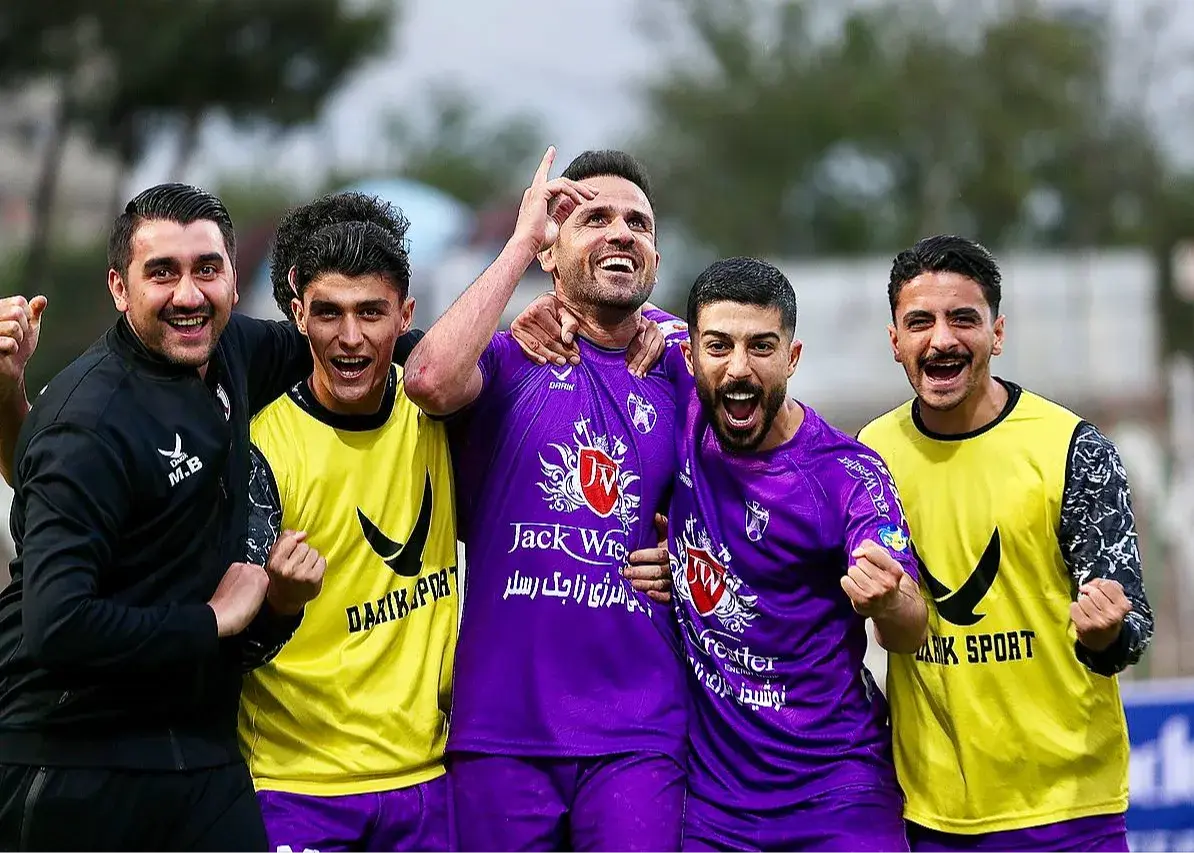 عملیات امیدوارکننده نجات تیم قعرنشین