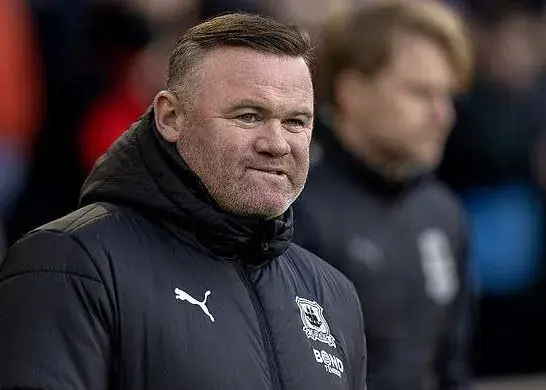 مربی بهانه‌گیر رونی را مقصر سقوط احتمالی کرد!