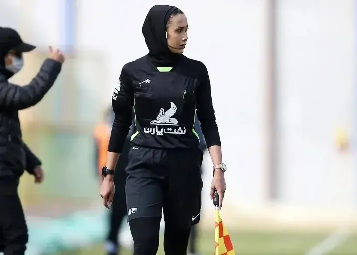 آتنا لشنی: با همسرم در مورد داوری بحث می‌کنیم