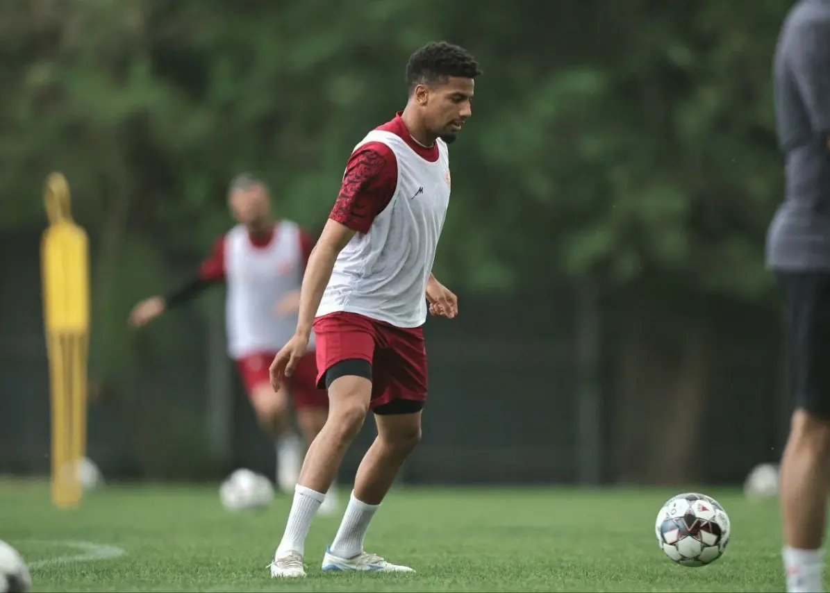 مدافع پرسپولیس به تراکتور گل زد و خاموش شد!