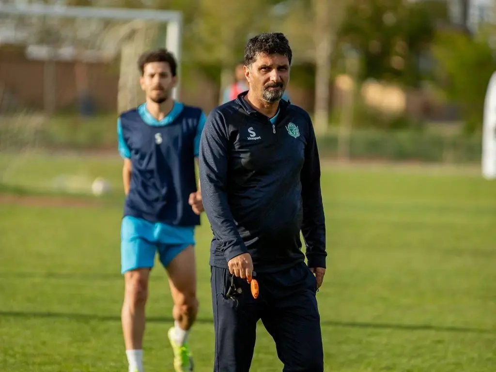 حسینی برای استقلال برنامه دارد! (عکس)