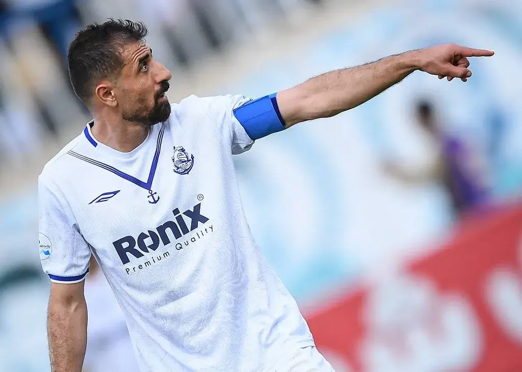 میراث سیروس قایقران، بازوبند قدرت! (عکس)