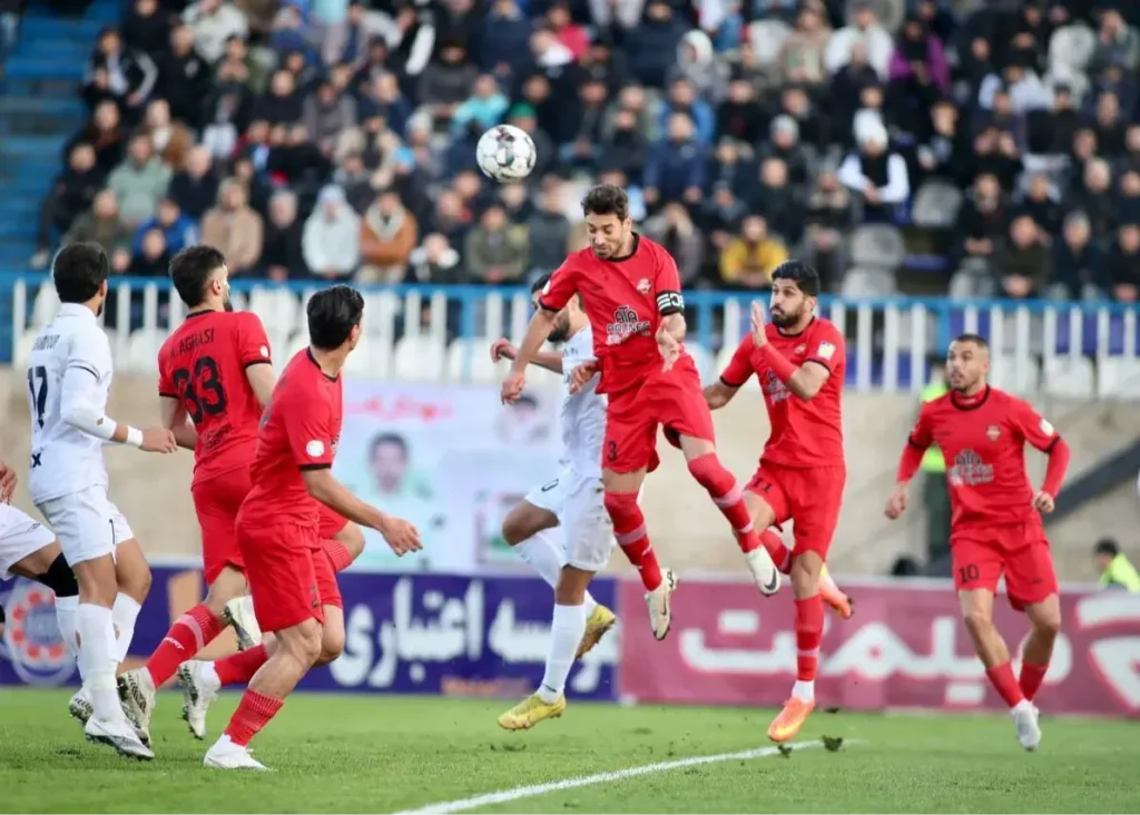 گزارش زنده: تراکتور 1- ملوان 0